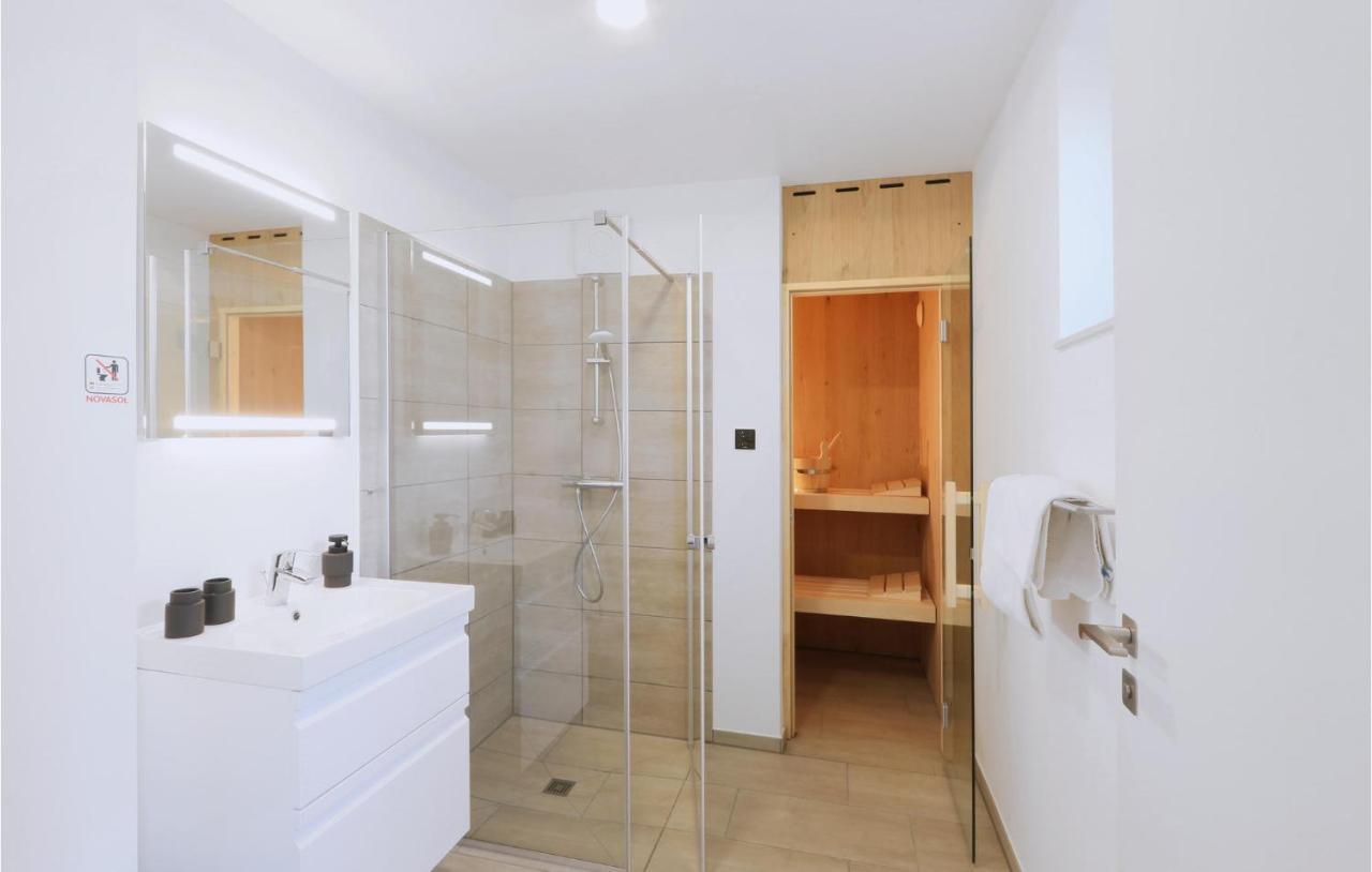Lovely Home In Lembruch-Duemmer See With Sauna المظهر الخارجي الصورة